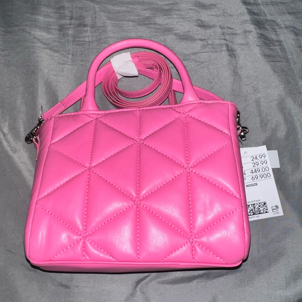 Women pink bag